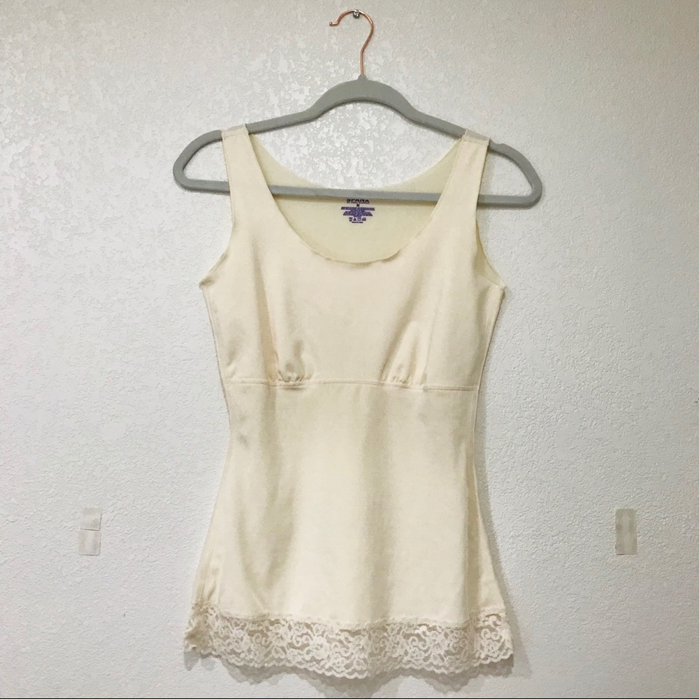 SPANX Top - Picture 5 of 6